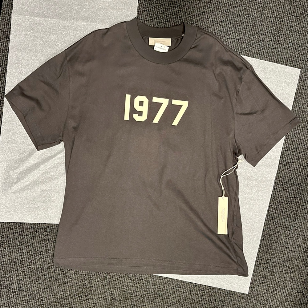 Fear of God Essentials T-Shirt size Large